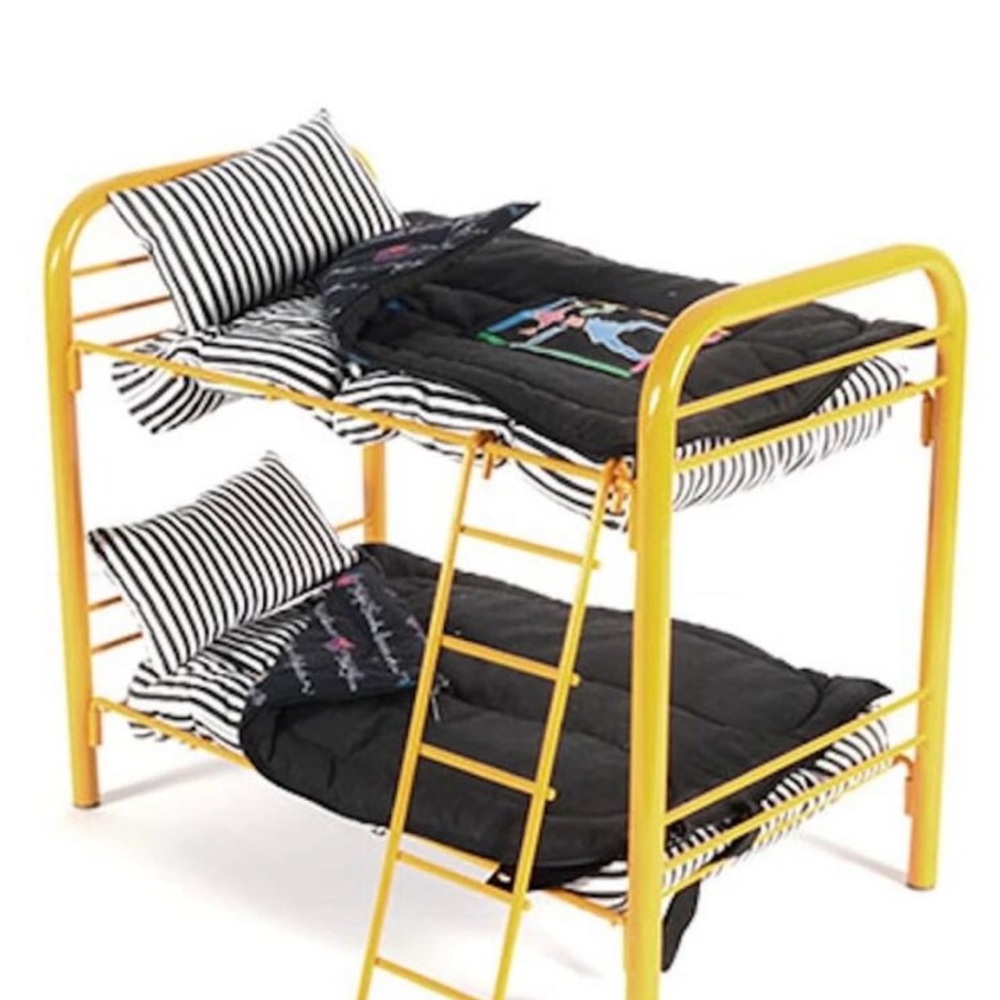 EUC American Girl Pleasant Company yellow bunk bed and sleeping bag, complete.